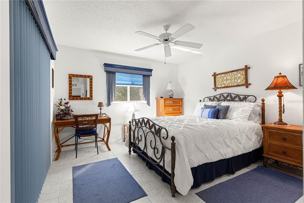 For Sale: $339,900 (3 beds, 2 baths, 1714 Square Feet)