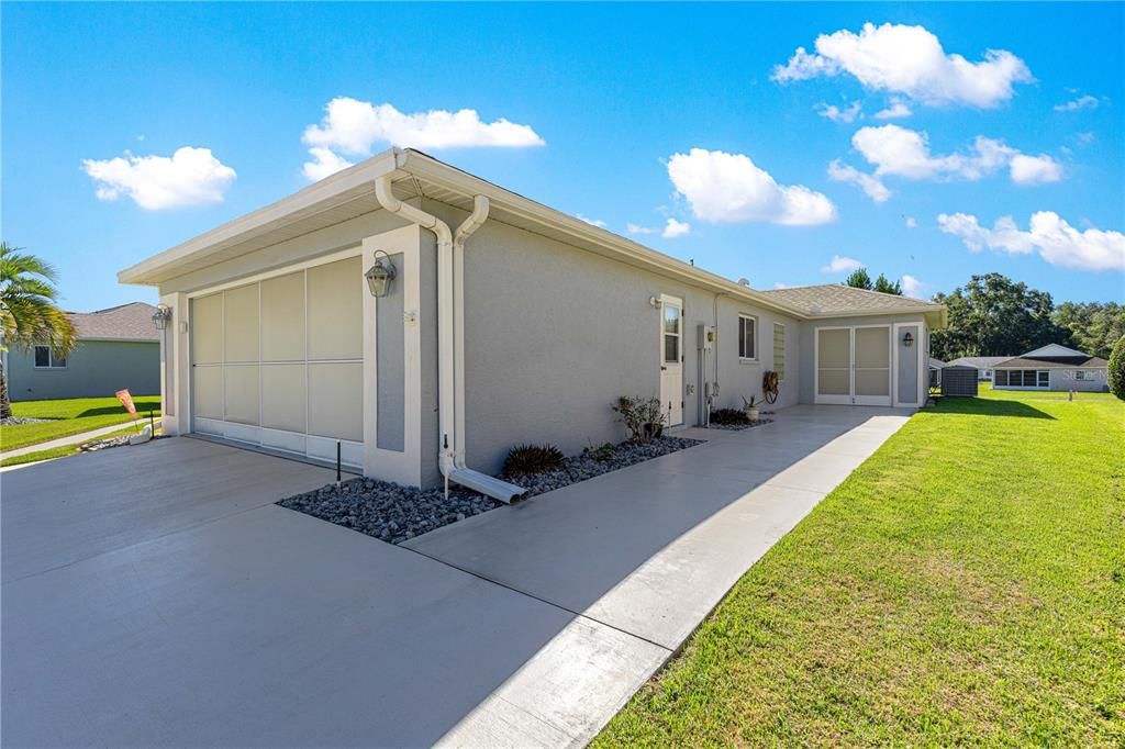 For Sale: $339,900 (3 beds, 2 baths, 1714 Square Feet)