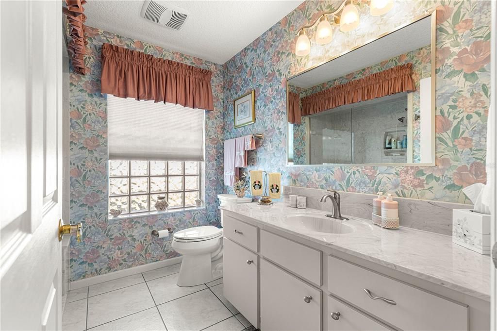 For Sale: $339,900 (3 beds, 2 baths, 1714 Square Feet)