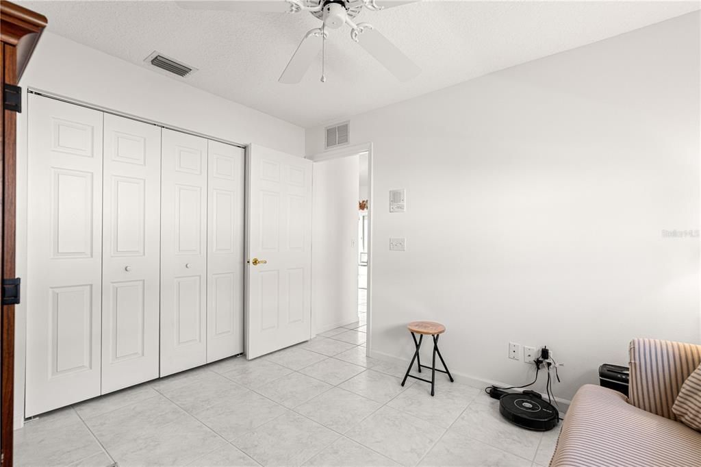 For Sale: $339,900 (3 beds, 2 baths, 1714 Square Feet)