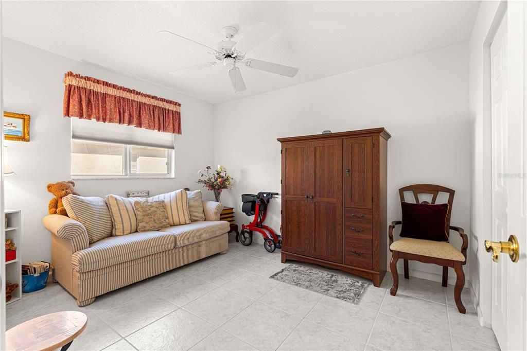 For Sale: $339,900 (3 beds, 2 baths, 1714 Square Feet)