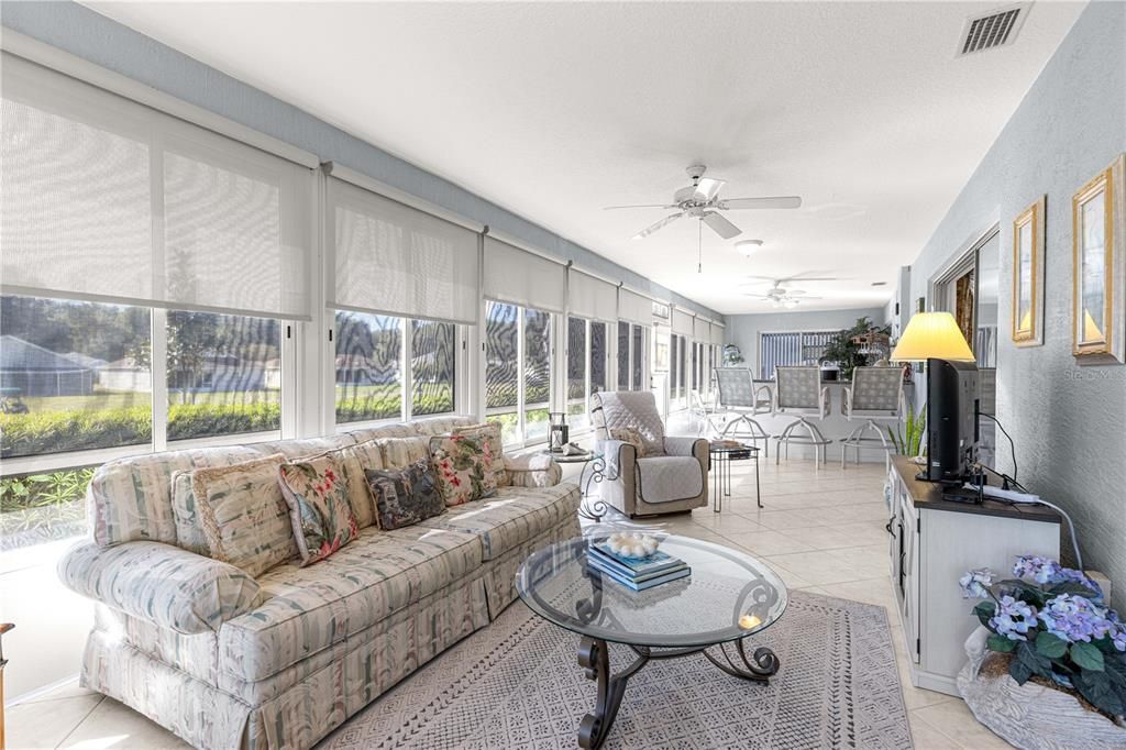 For Sale: $339,900 (3 beds, 2 baths, 1714 Square Feet)