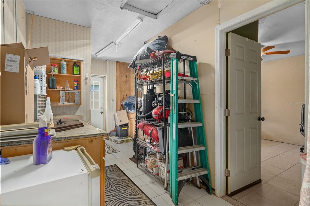 На продажу: $299,900 (3 спален, 2 ванн, 1400 Квадратных фут)