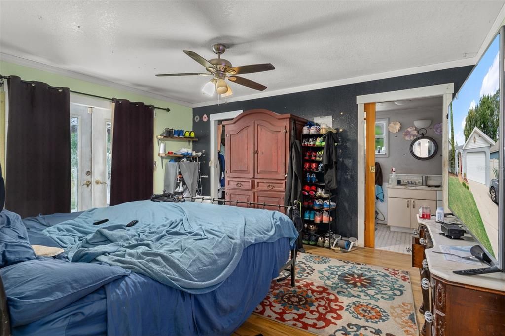 На продажу: $299,900 (3 спален, 2 ванн, 1400 Квадратных фут)