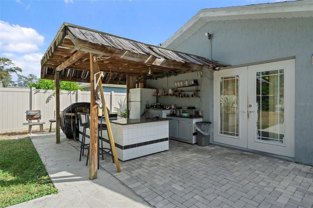 На продажу: $299,900 (3 спален, 2 ванн, 1400 Квадратных фут)