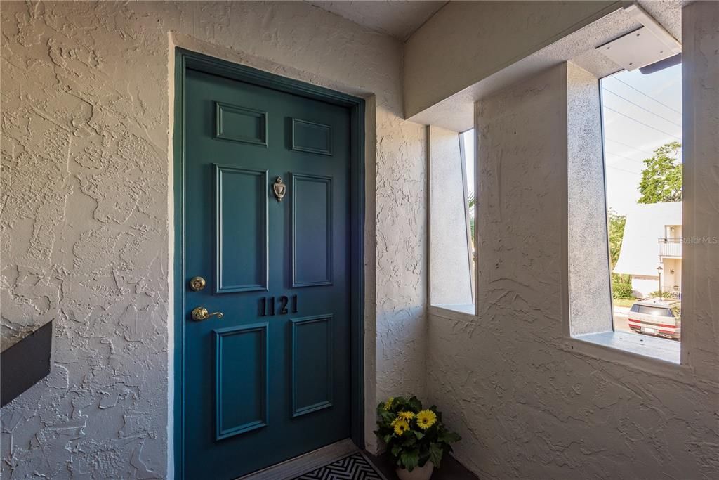 For Sale: $278,999 (2 beds, 2 baths, 1114 Square Feet)