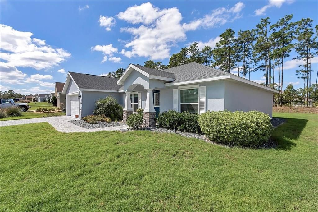 合同活跃: $310,000 (3 贝兹, 2 浴室, 1474 平方英尺)