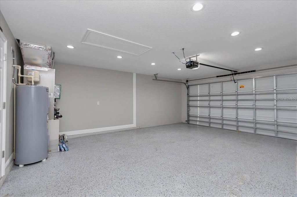 合同活跃: $310,000 (3 贝兹, 2 浴室, 1474 平方英尺)