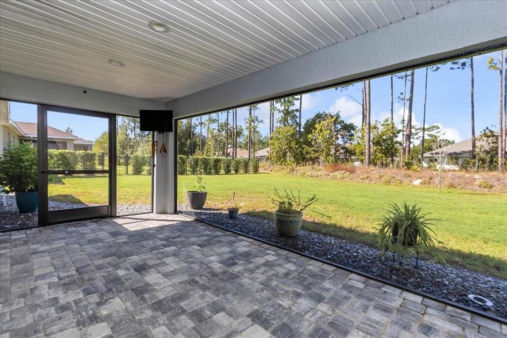 合同活跃: $310,000 (3 贝兹, 2 浴室, 1474 平方英尺)