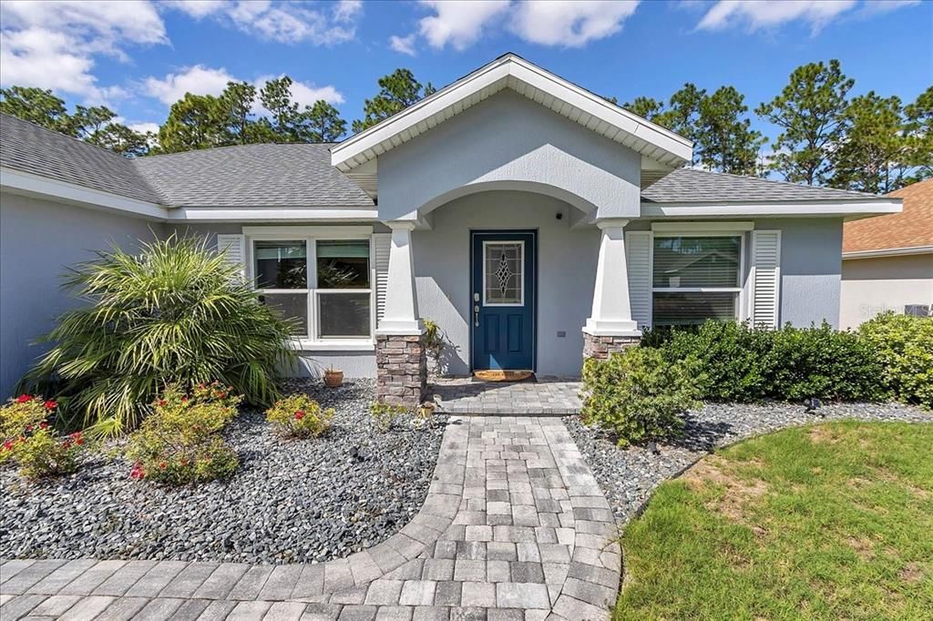 合同活跃: $310,000 (3 贝兹, 2 浴室, 1474 平方英尺)