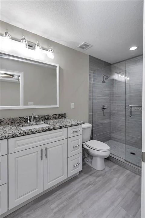 合同活跃: $310,000 (3 贝兹, 2 浴室, 1474 平方英尺)