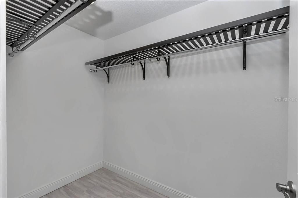 合同活跃: $310,000 (3 贝兹, 2 浴室, 1474 平方英尺)