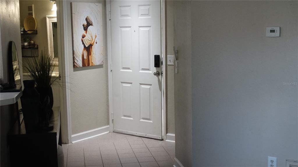 For Sale: $195,000 (1 beds, 1 baths, 842 Square Feet)