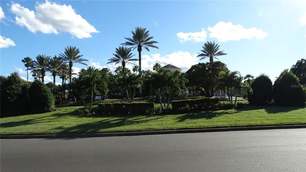 For Sale: $195,000 (1 beds, 1 baths, 842 Square Feet)