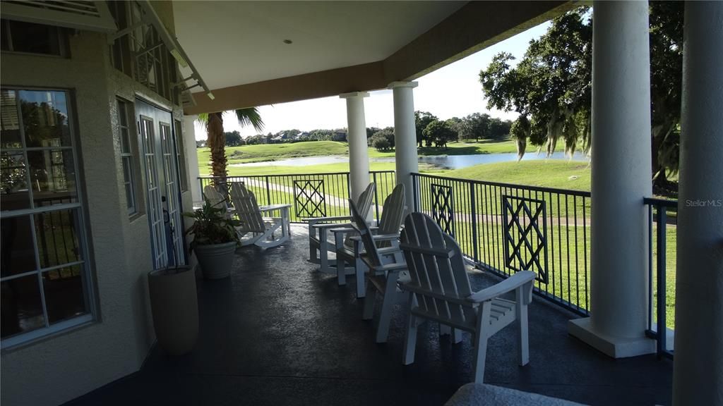 For Sale: $195,000 (1 beds, 1 baths, 842 Square Feet)