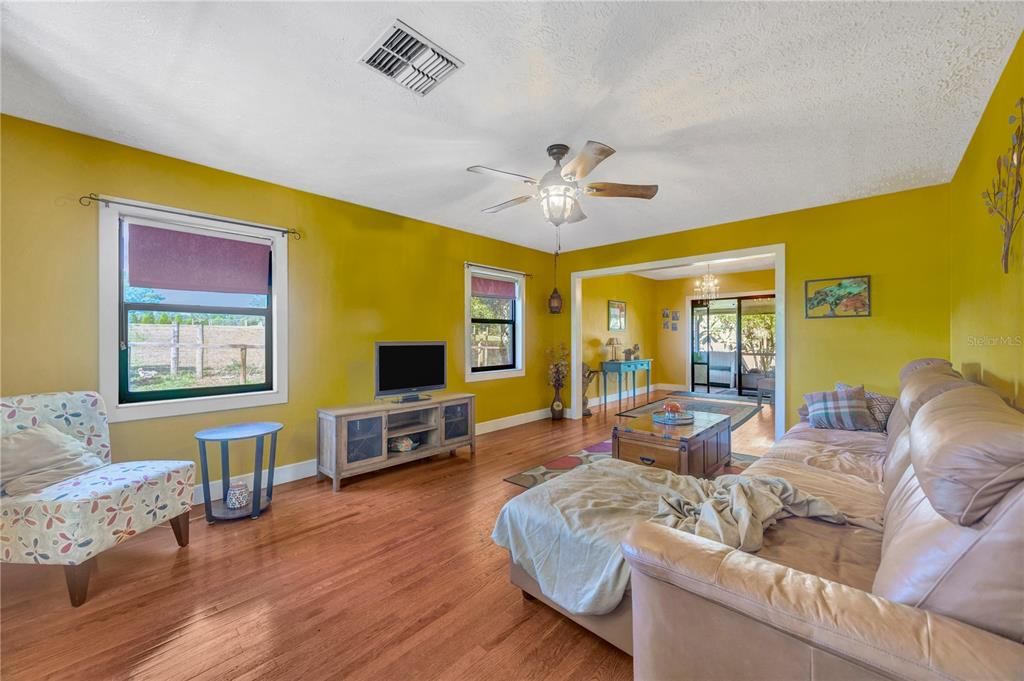 Active With Contract: $558,000 (3 beds, 2 baths, 1654 Square Feet)