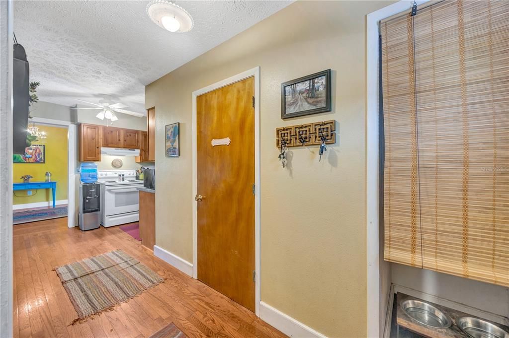 Active With Contract: $558,000 (3 beds, 2 baths, 1654 Square Feet)