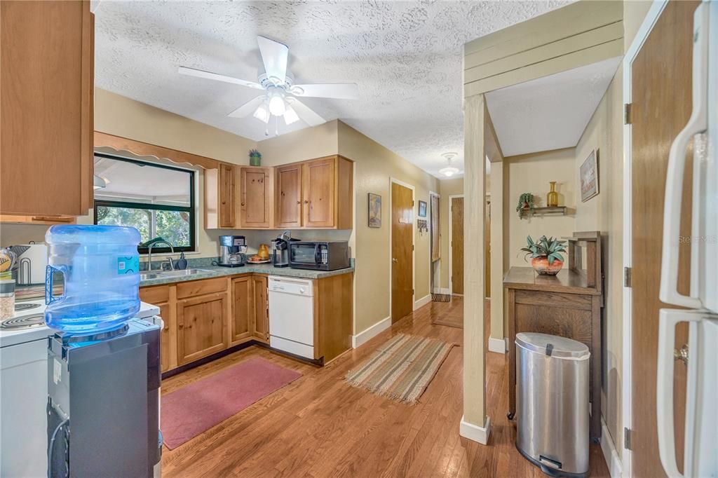 Active With Contract: $558,000 (3 beds, 2 baths, 1654 Square Feet)