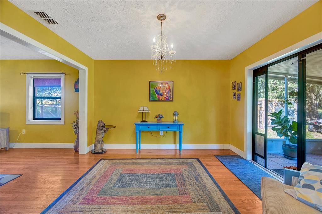 Active With Contract: $558,000 (3 beds, 2 baths, 1654 Square Feet)