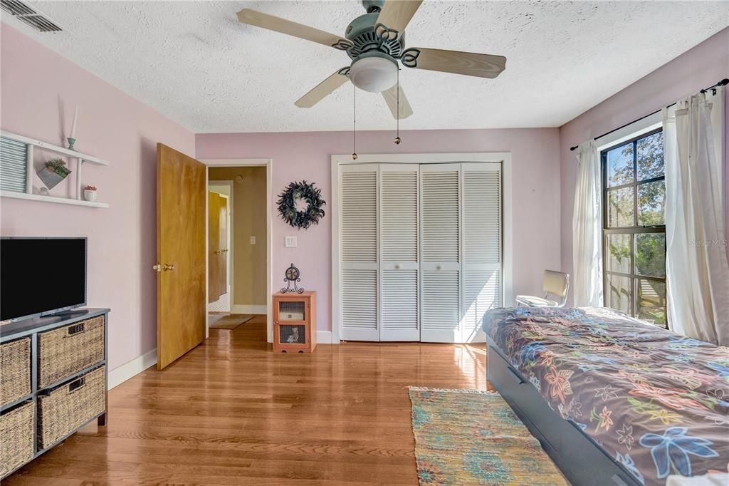 Active With Contract: $558,000 (3 beds, 2 baths, 1654 Square Feet)