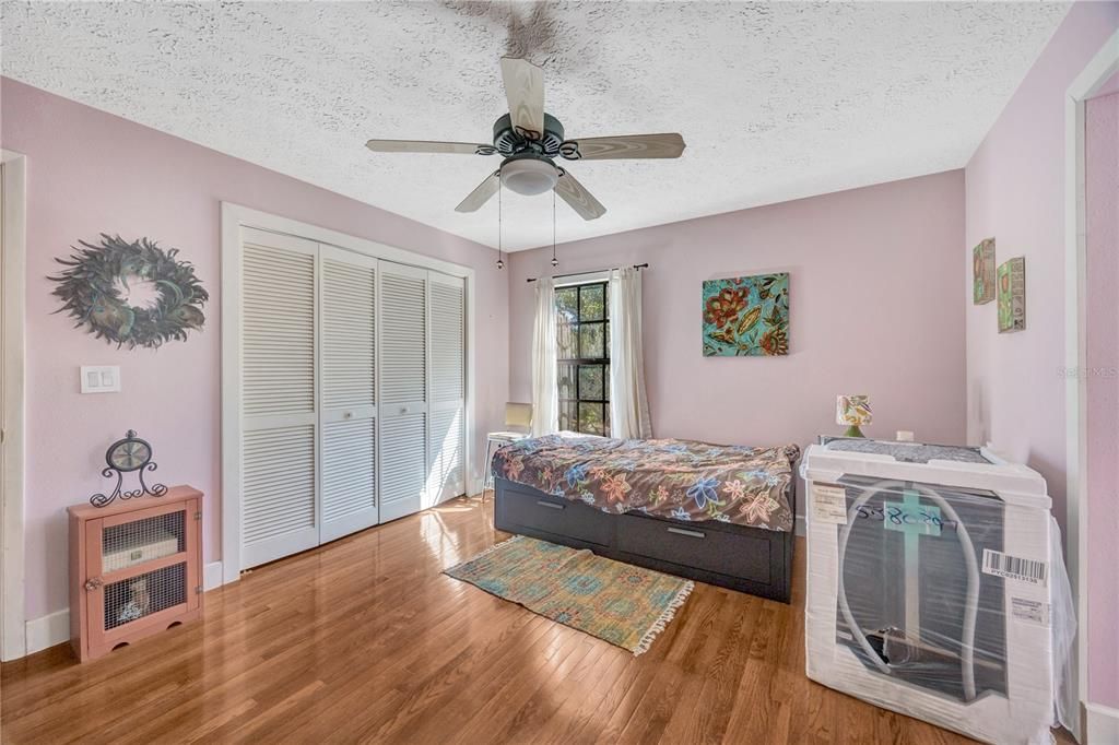 Active With Contract: $558,000 (3 beds, 2 baths, 1654 Square Feet)