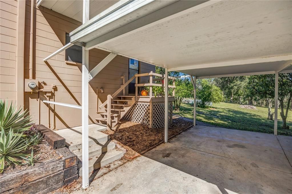 Active With Contract: $558,000 (3 beds, 2 baths, 1654 Square Feet)