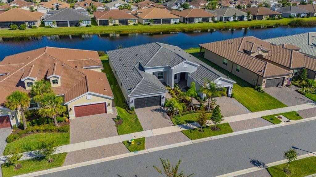 待售: $409,000 (2 贝兹, 2 浴室, 1834 平方英尺)