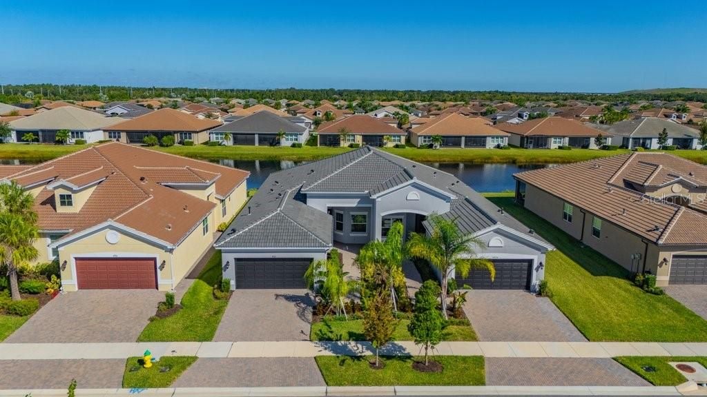 待售: $409,000 (2 贝兹, 2 浴室, 1834 平方英尺)