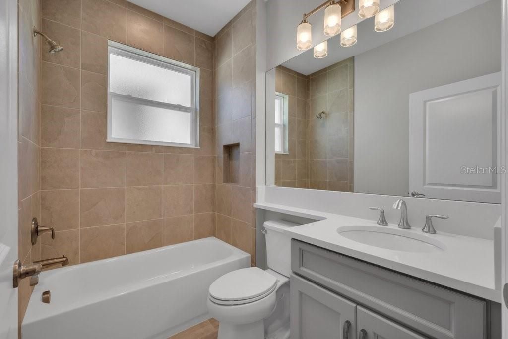 待售: $409,000 (2 贝兹, 2 浴室, 1834 平方英尺)