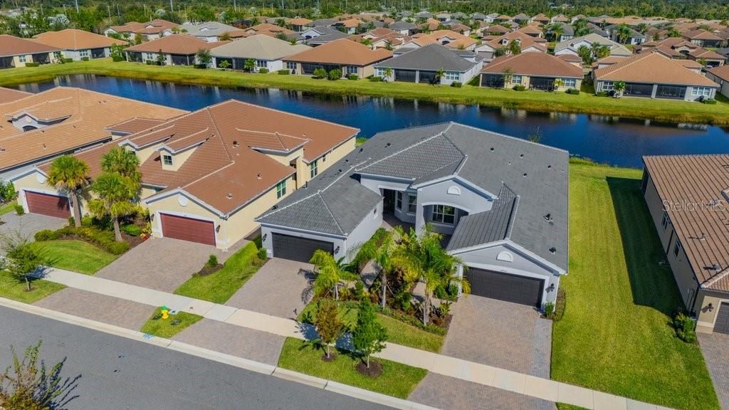 待售: $409,000 (2 贝兹, 2 浴室, 1834 平方英尺)