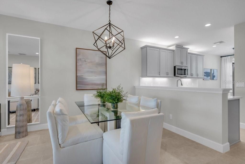 待售: $409,000 (2 贝兹, 2 浴室, 1834 平方英尺)