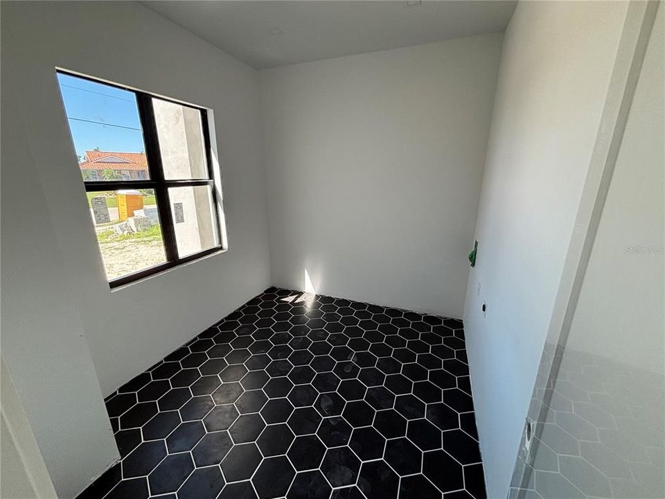 На продажу: $379,900 (4 спален, 3 ванн, 2648 Квадратных фут)