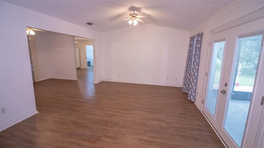 На продажу: $449,500 (3 спален, 2 ванн, 1802 Квадратных фут)