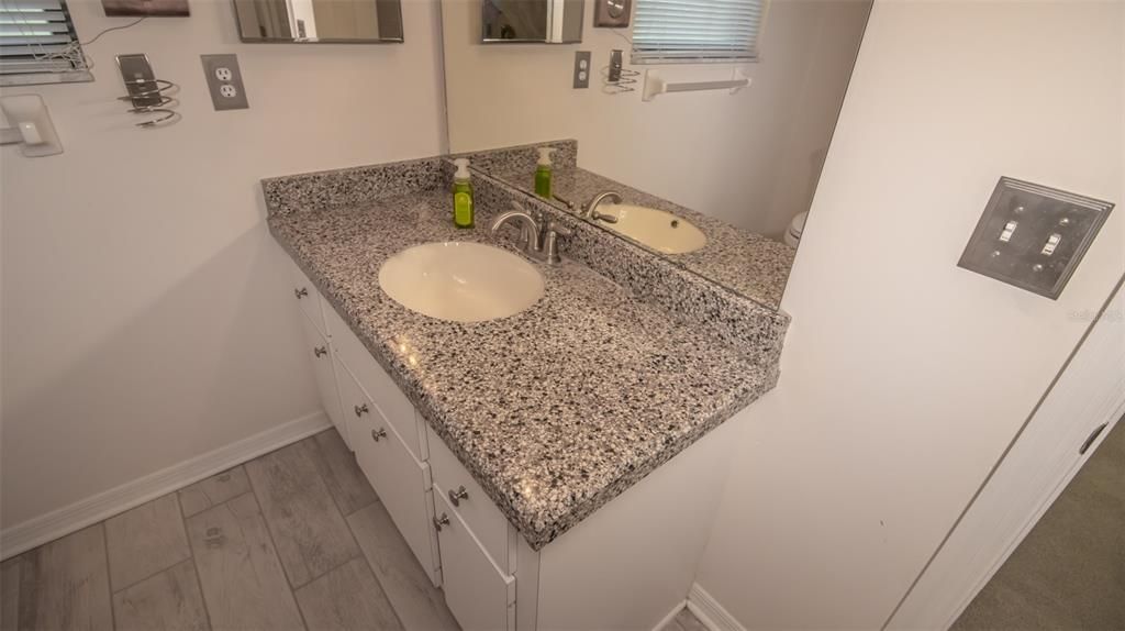 На продажу: $449,500 (3 спален, 2 ванн, 1802 Квадратных фут)