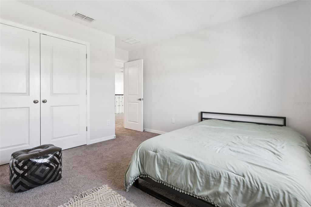 En Venta: $589,000 (4 camas, 3 baños, 3021 Pies cuadrados)