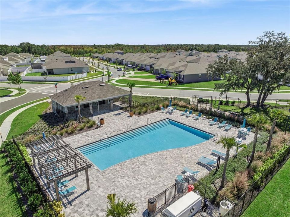 En Venta: $589,000 (4 camas, 3 baños, 3021 Pies cuadrados)