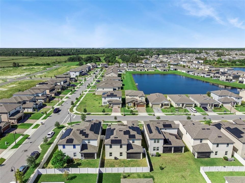 En Venta: $589,000 (4 camas, 3 baños, 3021 Pies cuadrados)