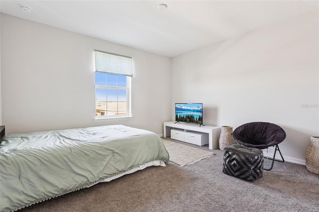 En Venta: $589,000 (4 camas, 3 baños, 3021 Pies cuadrados)