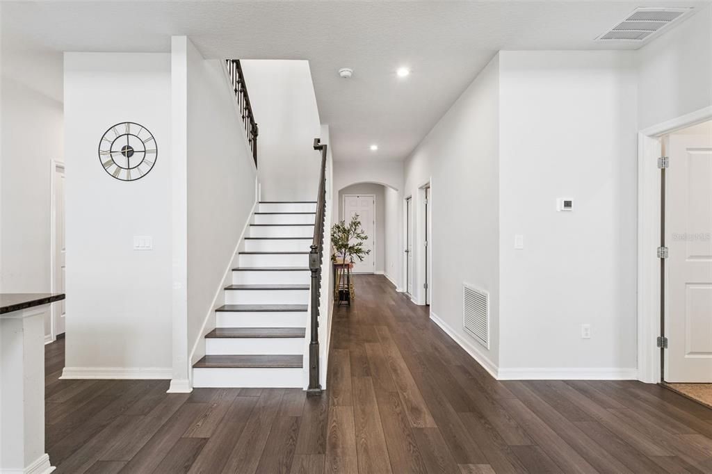 En Venta: $589,000 (4 camas, 3 baños, 3021 Pies cuadrados)