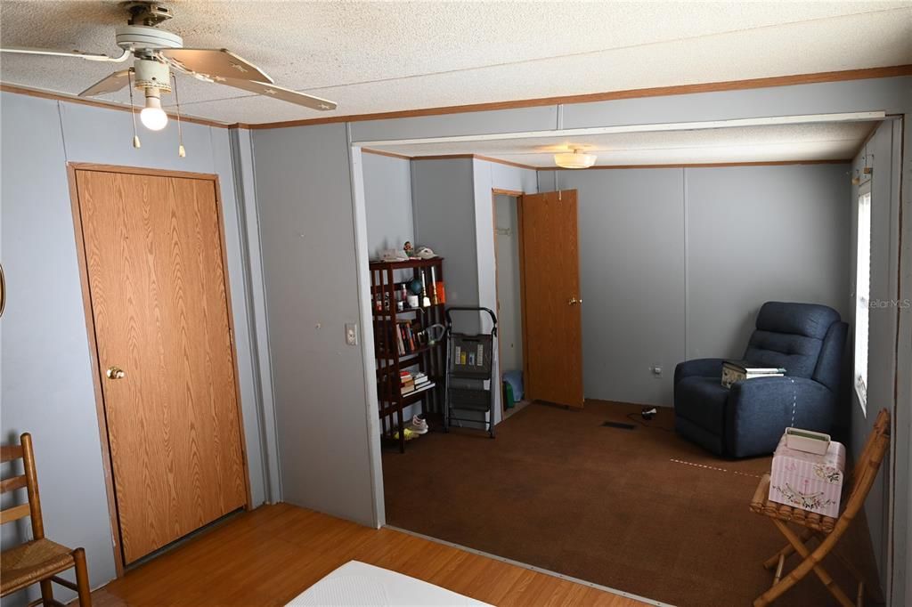 For Sale: $185,000 (3 beds, 2 baths, 1380 Square Feet)