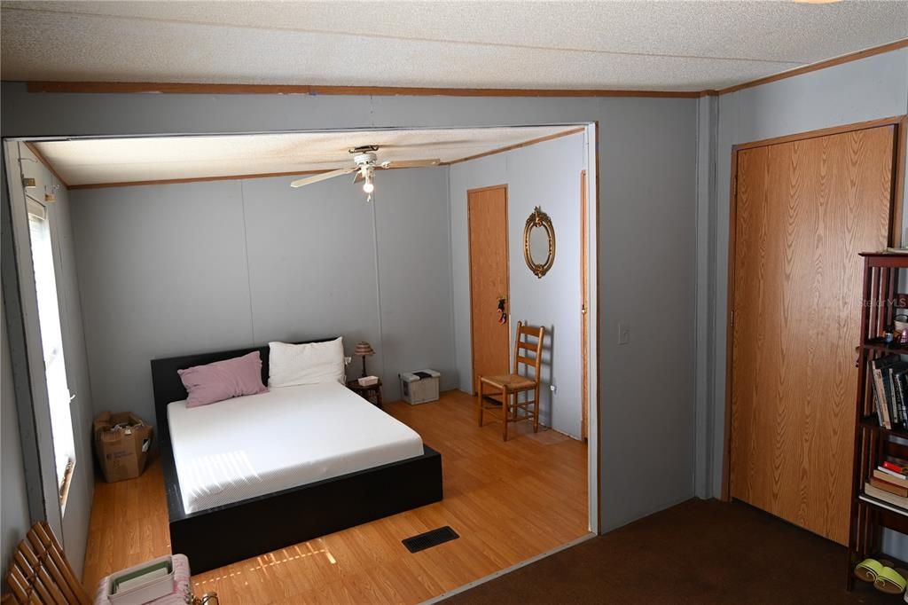 For Sale: $185,000 (3 beds, 2 baths, 1380 Square Feet)