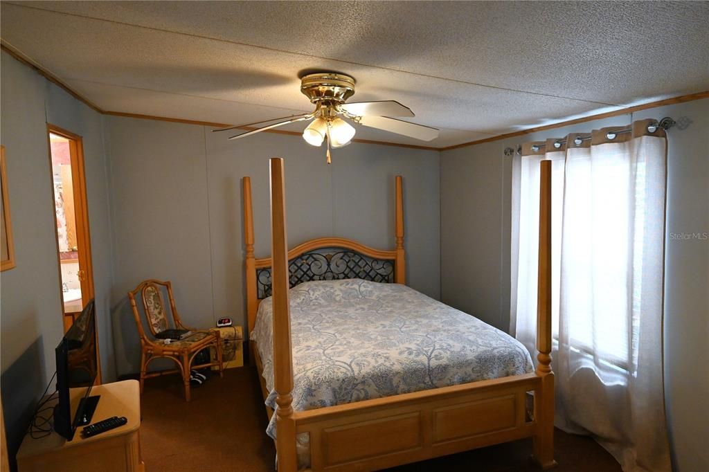 For Sale: $185,000 (3 beds, 2 baths, 1380 Square Feet)