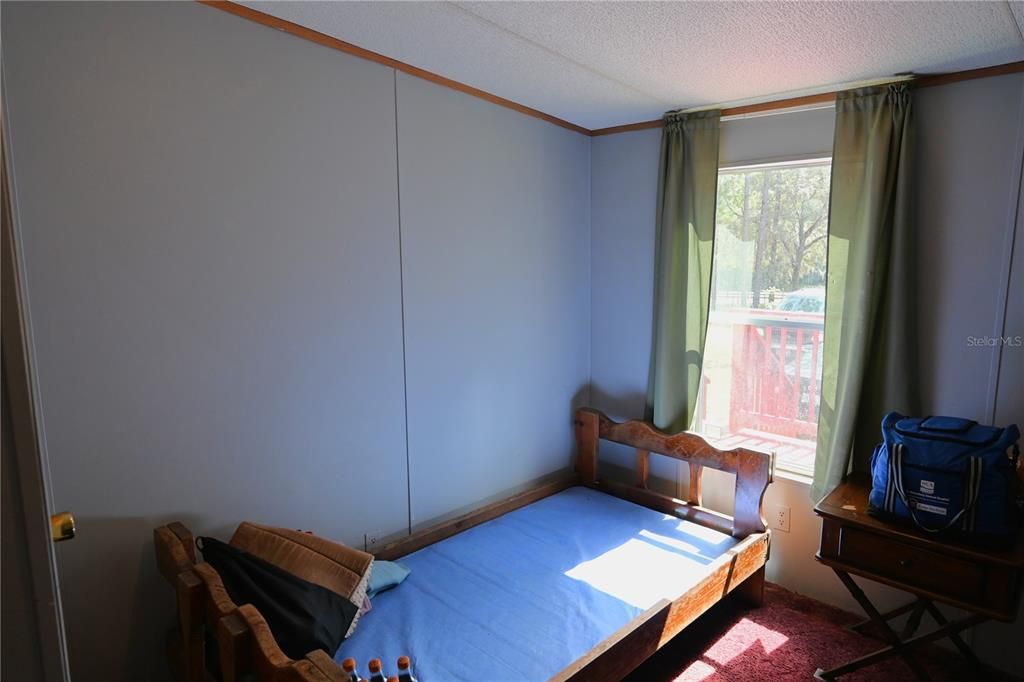 For Sale: $185,000 (3 beds, 2 baths, 1380 Square Feet)