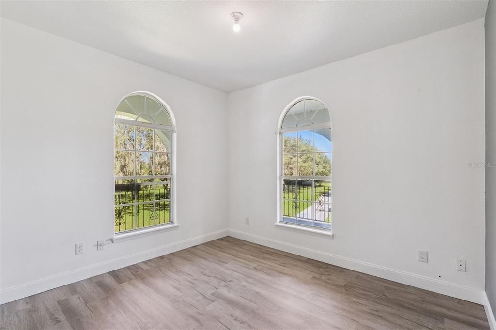 For Sale: $1,100,000 (3 beds, 4 baths, 4088 Square Feet)