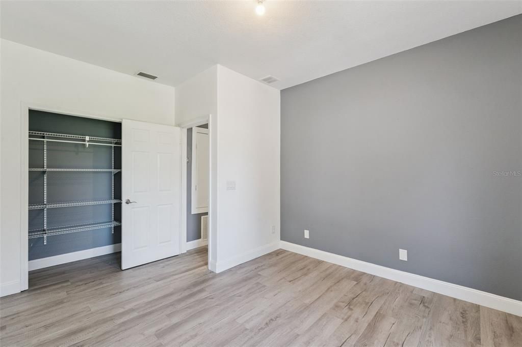 For Sale: $1,100,000 (3 beds, 4 baths, 4088 Square Feet)