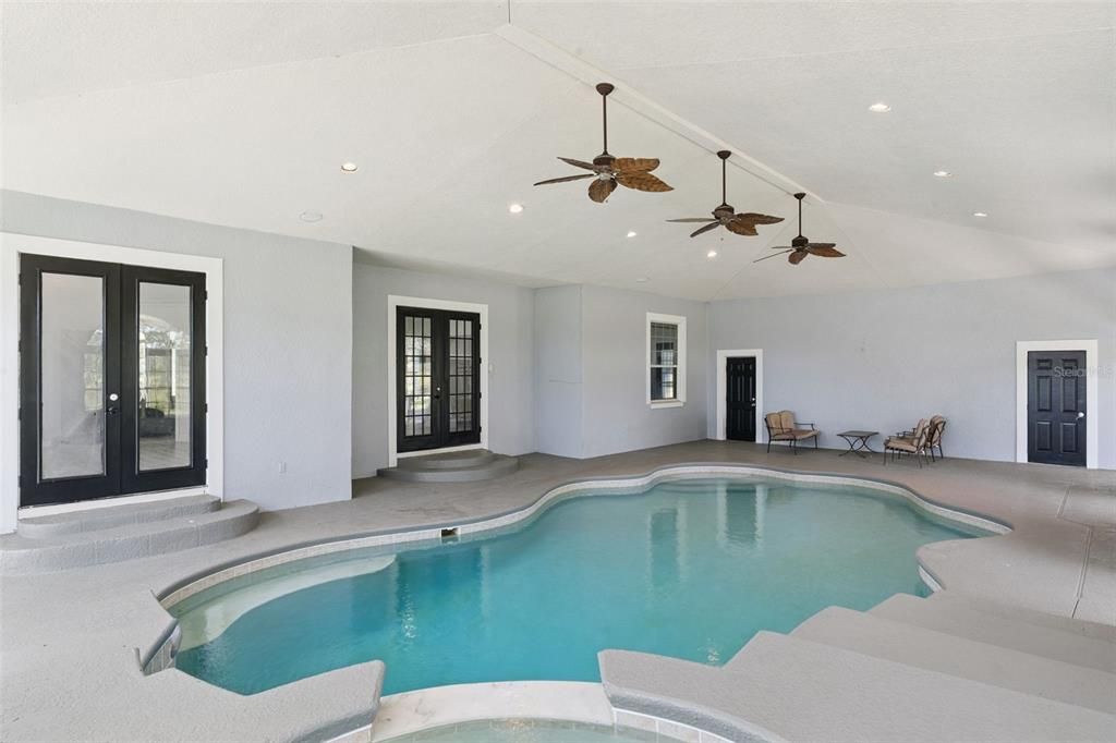 For Sale: $1,100,000 (3 beds, 4 baths, 4088 Square Feet)