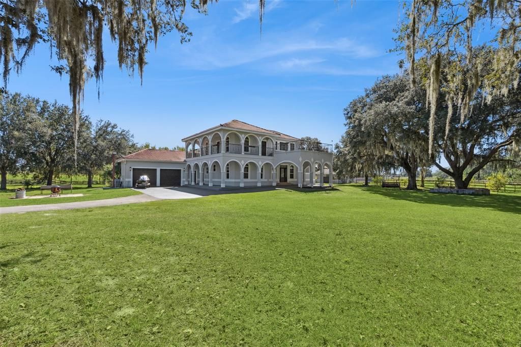 For Sale: $1,100,000 (3 beds, 4 baths, 4088 Square Feet)