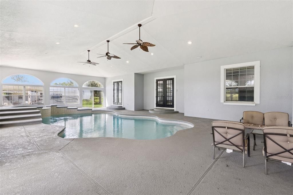 For Sale: $1,100,000 (3 beds, 4 baths, 4088 Square Feet)