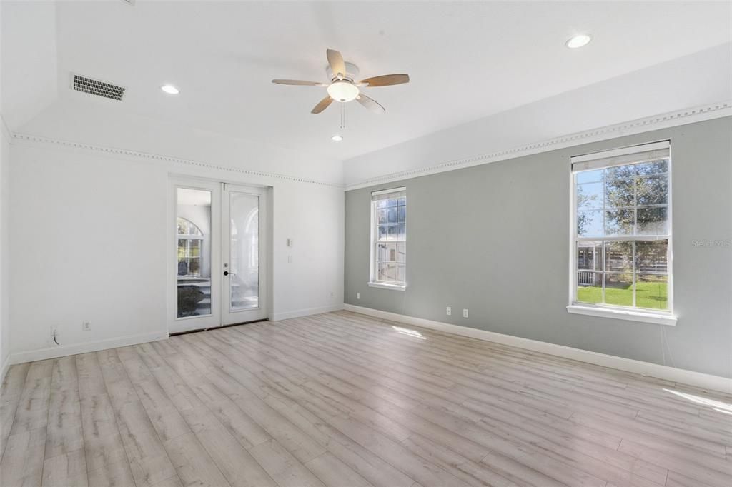 For Sale: $1,100,000 (3 beds, 4 baths, 4088 Square Feet)