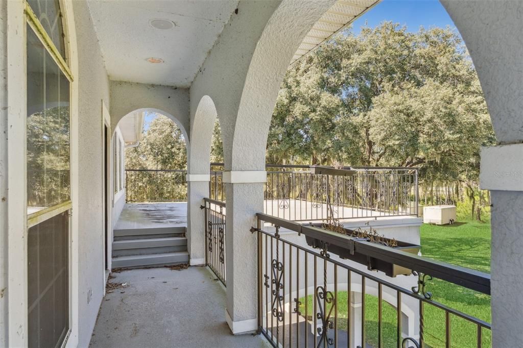 For Sale: $1,100,000 (3 beds, 4 baths, 4088 Square Feet)